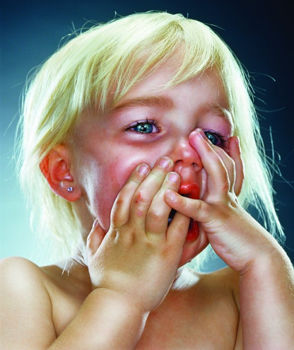 Jill Greenberg, Cover Up.
