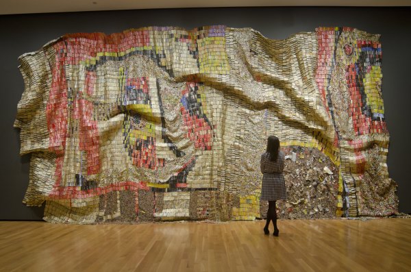 El Anatsui, Earth’s Skin, 2007. Aluminum and copper wire.