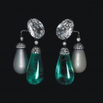 JAR, earrings, 2011, emeralds, oriental pearls, diamonds, and platinum
