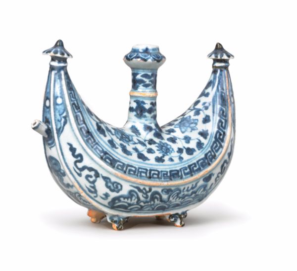 Crescent-shaped Kendi, Ming dynasty