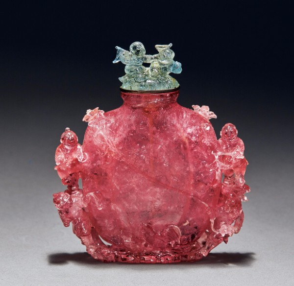 Snuff Bottle with Playing Boys, 1880–1930